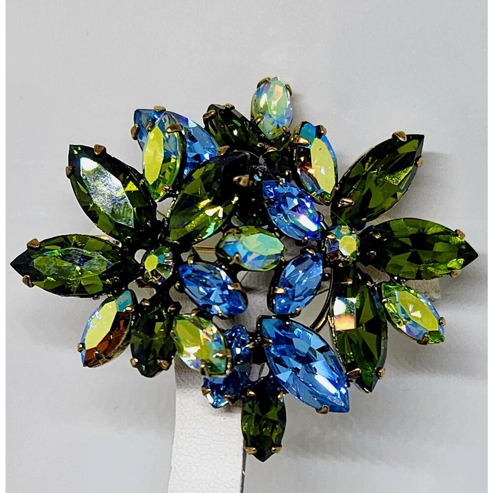 GORGEOUS Vtg Regency AB Blue/Green Dimensional Rhinestones DOUBLE Flower Brooch